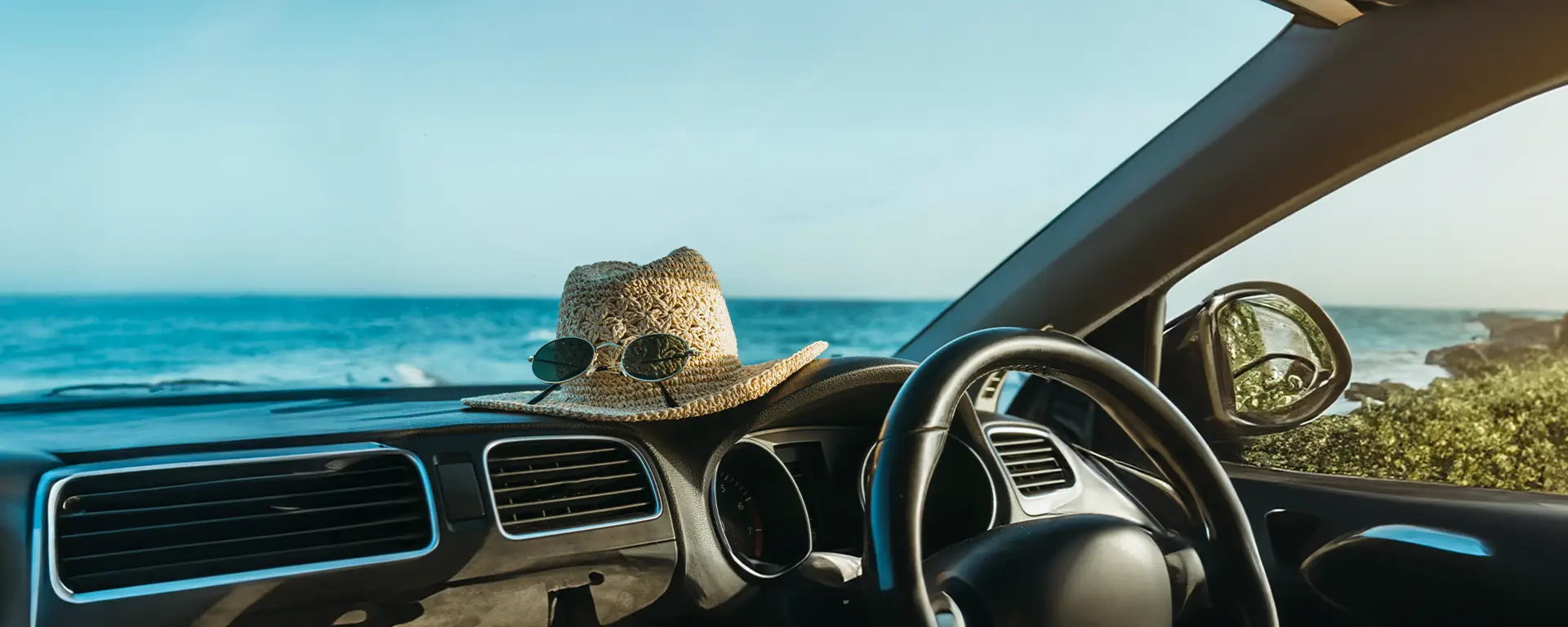 Guidare con infradito o ciabatte: cosa dice la legge e quali sono i rischi